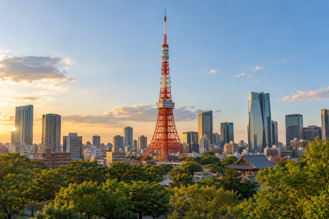 Tokyo Tower above the city skyline.